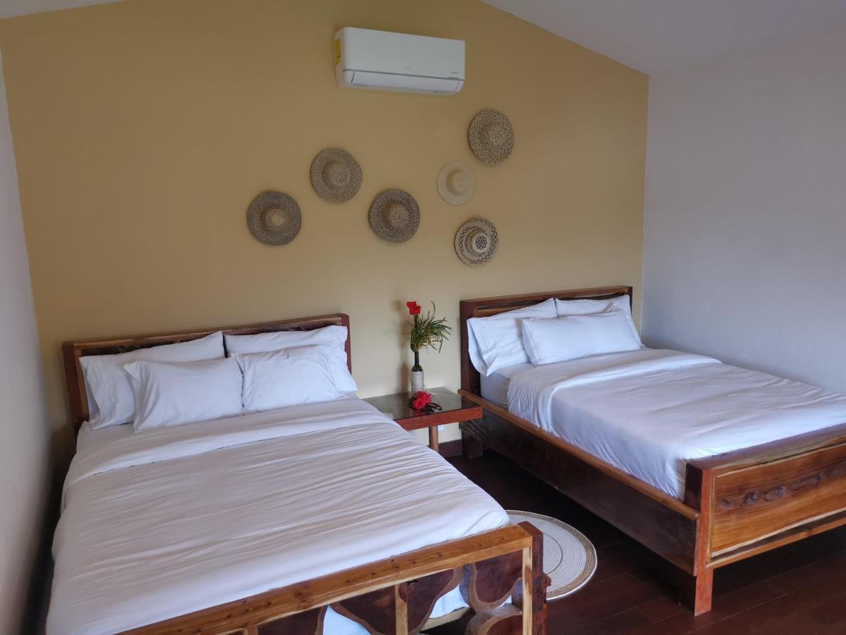 Gatun Lake Lodge Hotel Pueblo Nuevo  Exterior photo